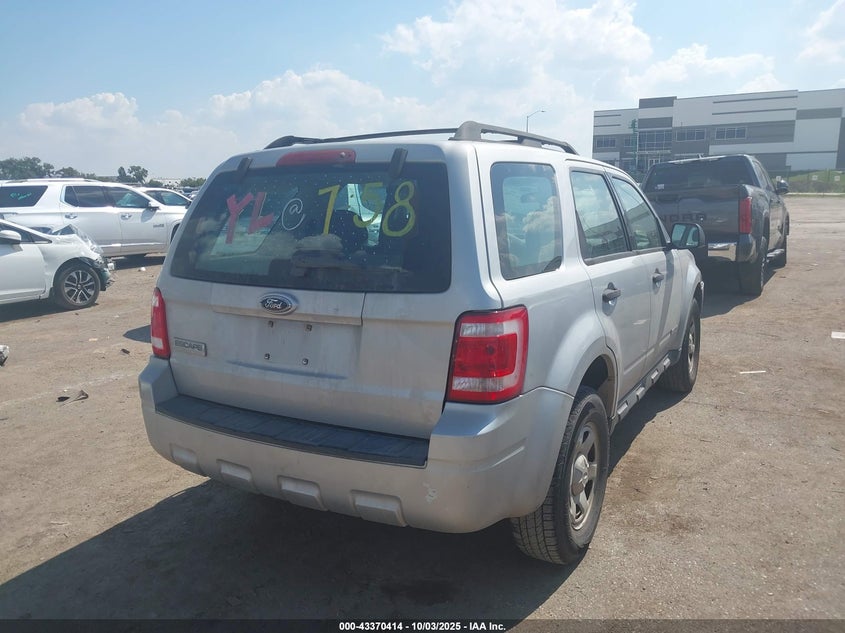 1FMCU02Z18KE48935 2008 FORD ESCAPE photo no. 4