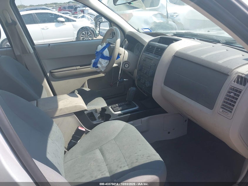 1FMCU02Z18KE48935 2008 FORD ESCAPE photo no. 5