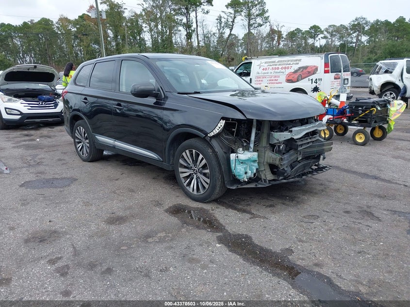 MITSUBISHI OUTLANDER ES