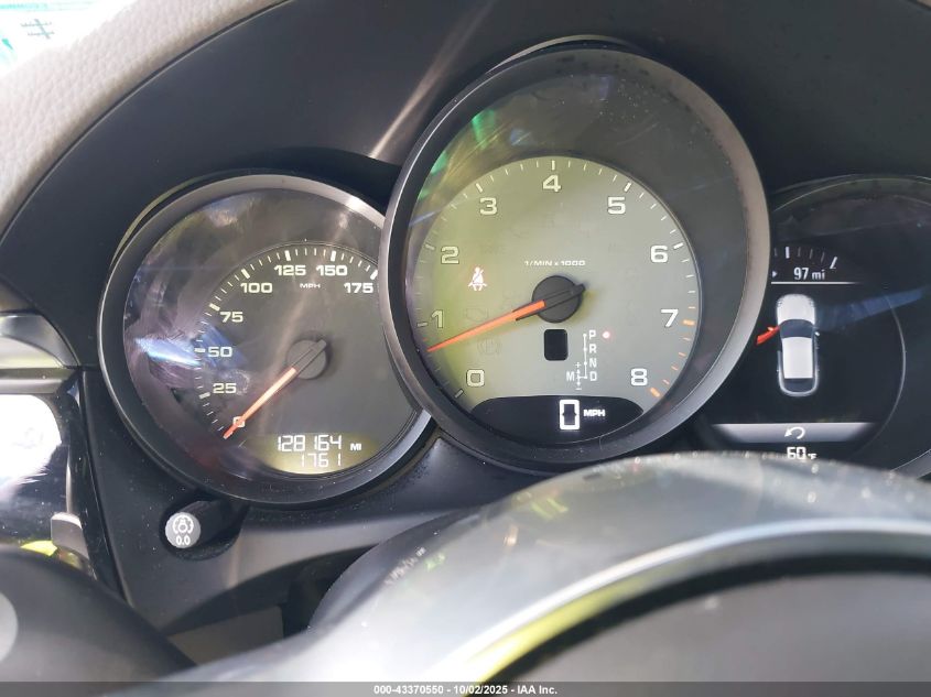 2017 Porsche Macan S VIN: WP1AB2A58HLB13210 Lot: 43370550