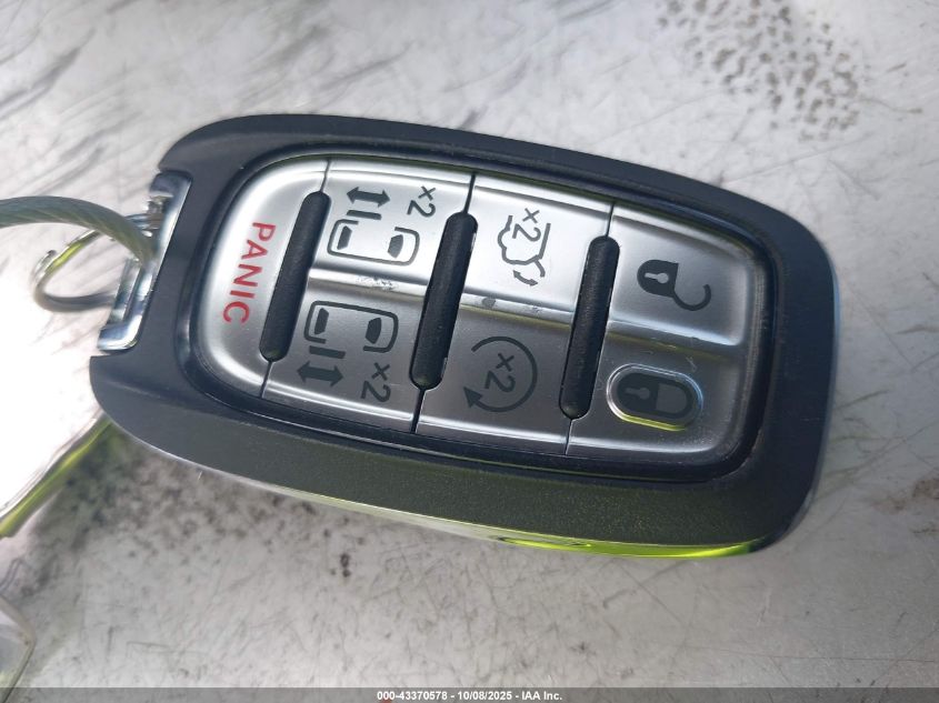 2025 Chrysler Pacifica Select VIN: 2C4RC1BG2SR520790 Lot: 43370578