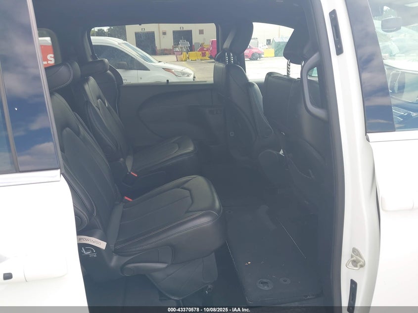 2025 Chrysler Pacifica Select VIN: 2C4RC1BG2SR520790 Lot: 43370578