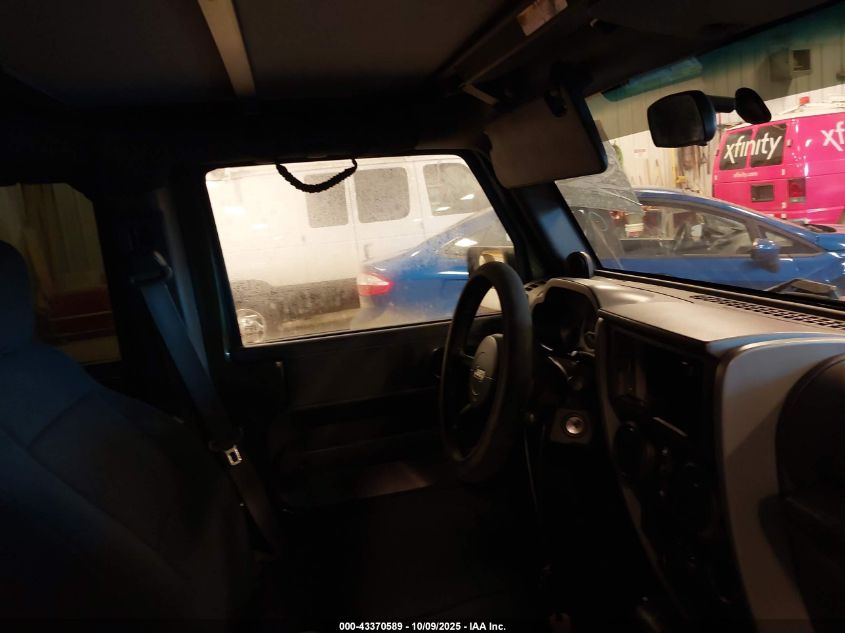 2007 Jeep Wrangler Unlimited Sahara VIN: 1J4GA59137L141913 Lot: 43370589