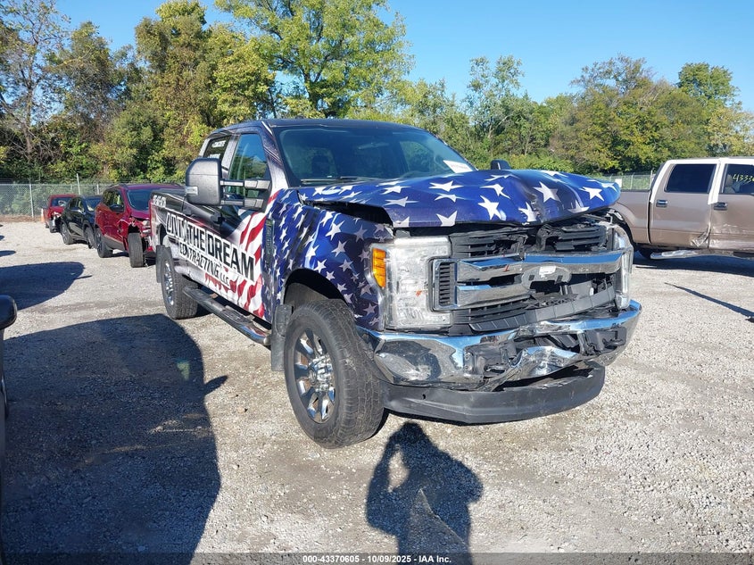 FORD F-250 XLT