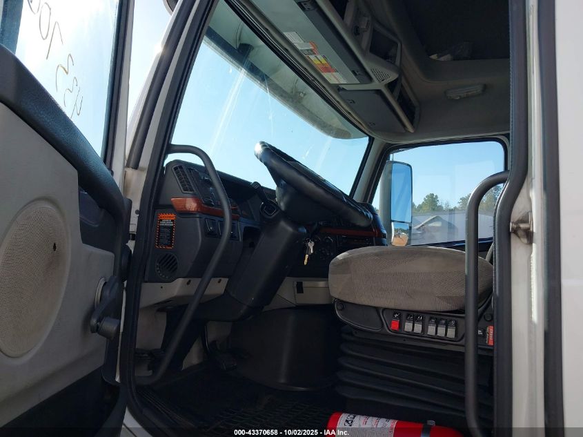 2011 Volvo Vn Vnl VIN: 4V4NC9EH2BN296908 Lot: 43370658