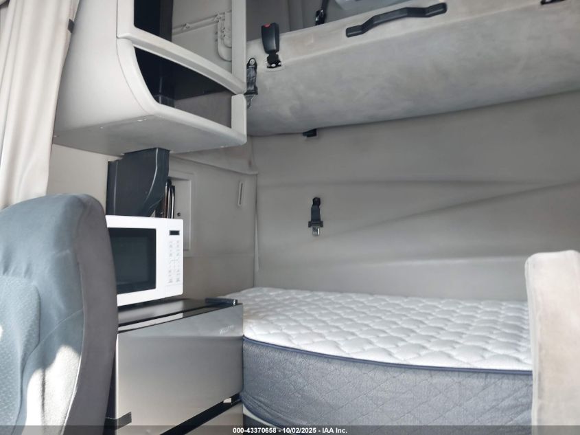 2011 Volvo Vn Vnl VIN: 4V4NC9EH2BN296908 Lot: 43370658