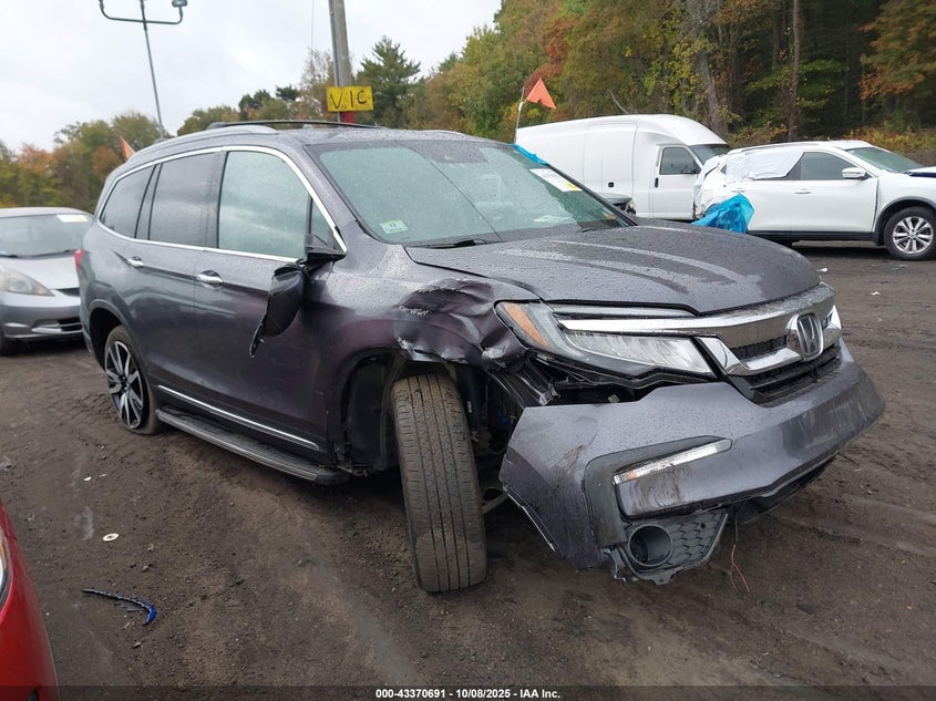 HONDA PILOT AWD TOURING 8 PASSENGER