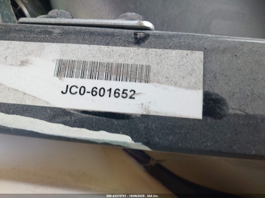 2015 Yamaha Adventurer Sport 2+2 VIN: 00JC0601652DR2015 Lot: 43370701