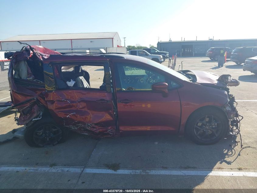 2020 Chrysler Pacifica Touring L Plus VIN: 2C4RC1EGXLR121638 Lot: 43370720