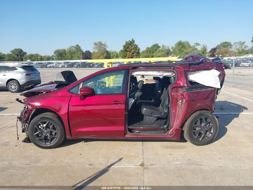 2020 Chrysler Pacifica Touring L Plus VIN: 2C4RC1EGXLR121638 Lot: 43370720