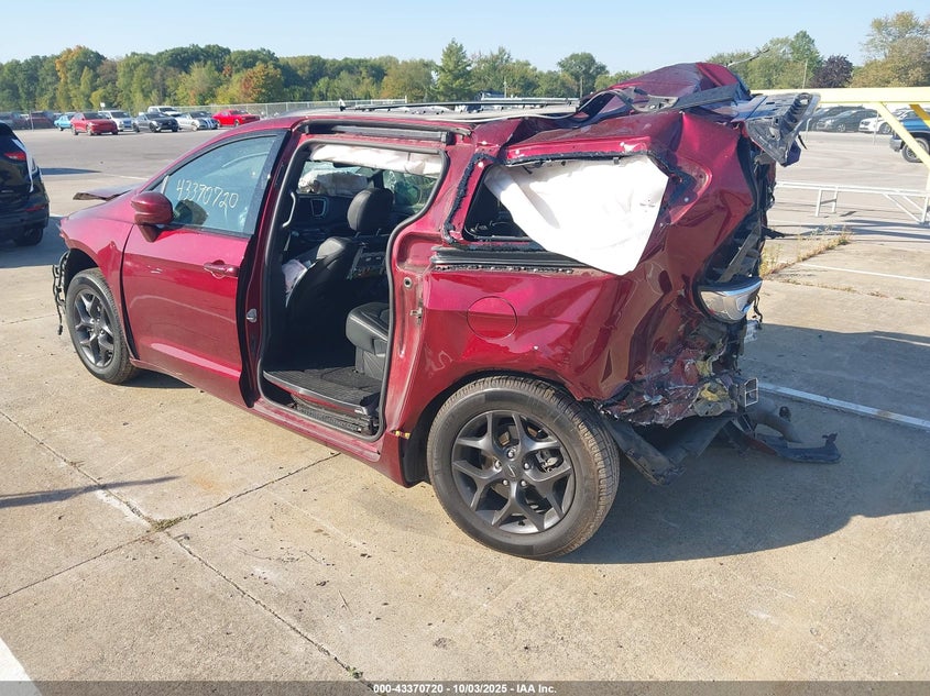2020 Chrysler Pacifica Touring L Plus