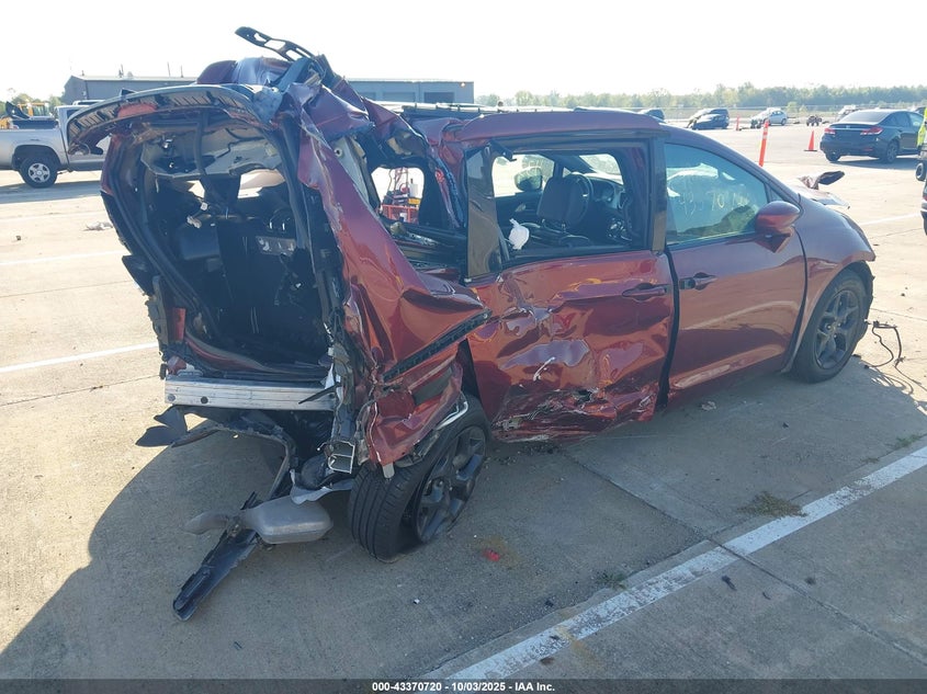 2020 Chrysler Pacifica Touring L Plus