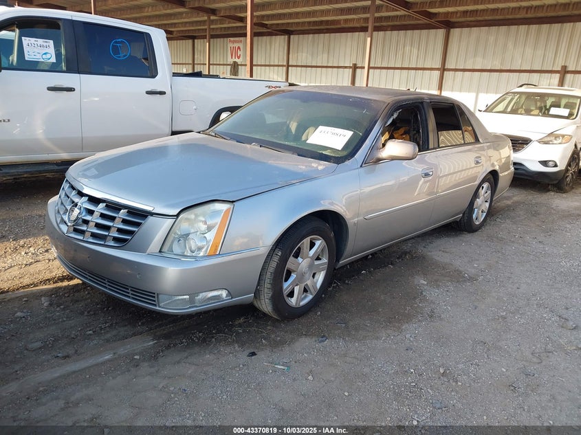 1G6KD57Y47U187805 2007 CADILLAC DTS photo no. 2