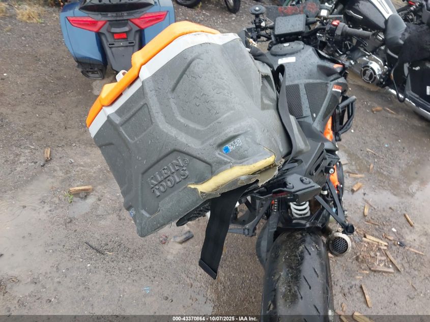 2024 Ktm 1290 Super Duke R VIN: VBKV39404RM989680 Lot: 43370864