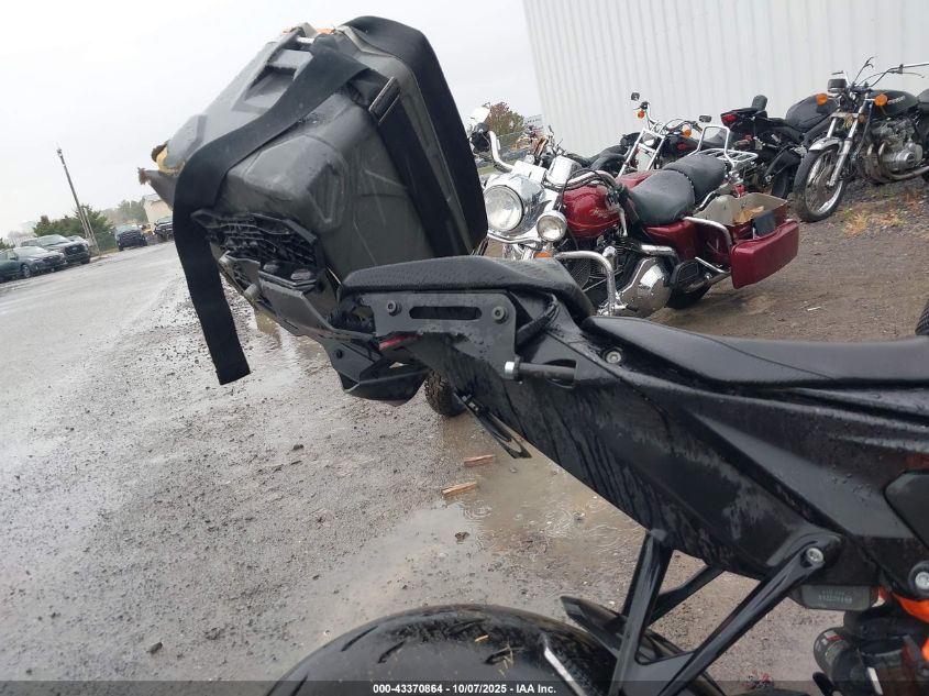 2024 Ktm 1290 Super Duke R VIN: VBKV39404RM989680 Lot: 43370864