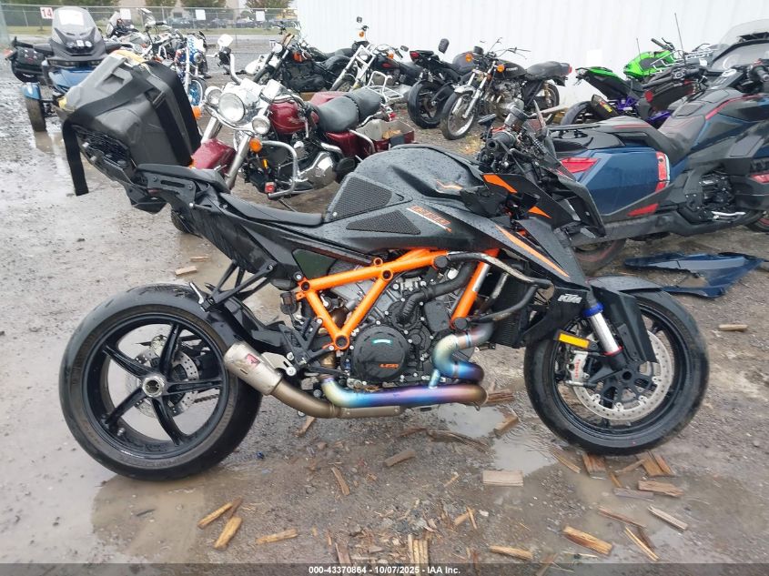 2024 Ktm 1290 Super Duke R VIN: VBKV39404RM989680 Lot: 43370864
