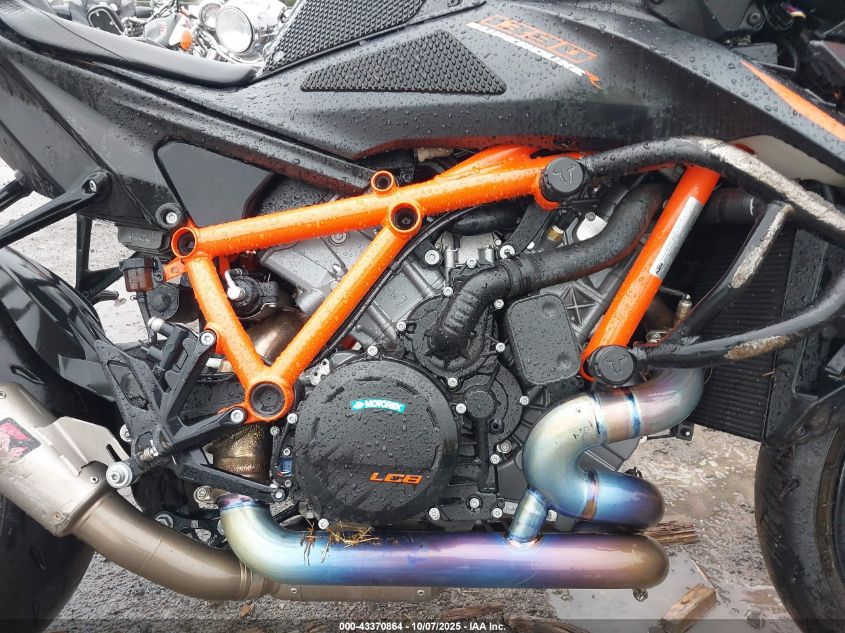 2024 Ktm 1290 Super Duke R VIN: VBKV39404RM989680 Lot: 43370864