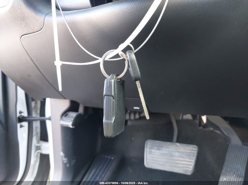 2017 Chevrolet Silverado 1500 2Lt VIN: 3GCUKREC4HG187043 Lot: 43370894