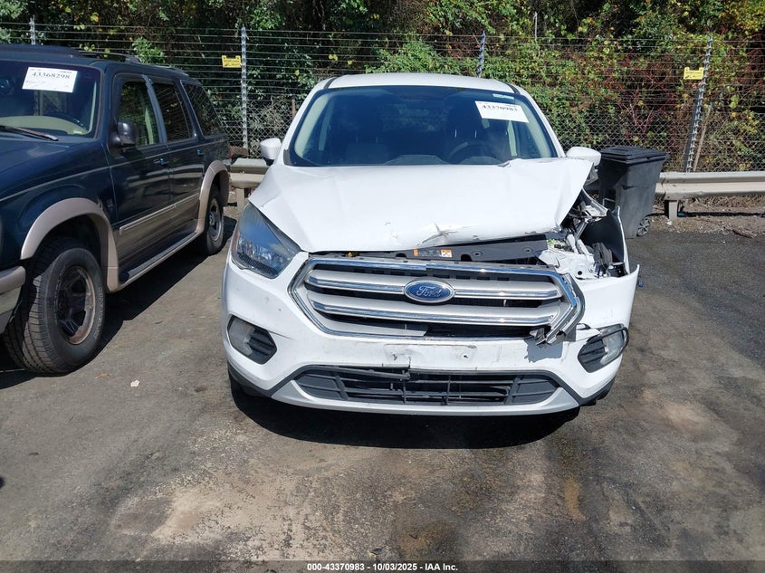 2019 FORD ESCAPE SE - 1FMCU0GD9KUA07059