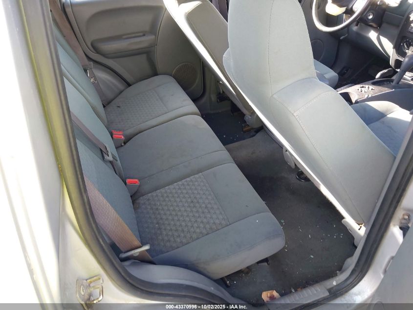 2007 Jeep Liberty Sport VIN: 1J8GL48K37W535973 Lot: 43370996