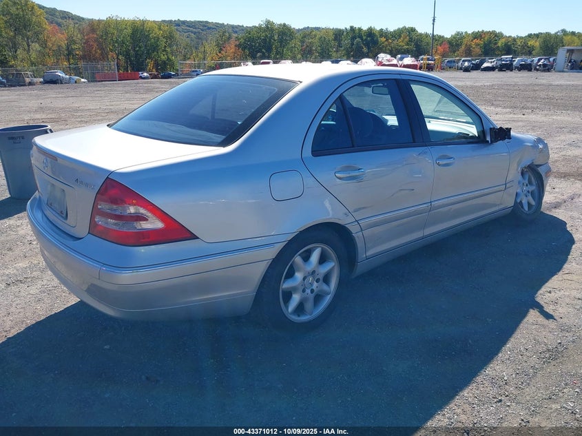 WDBRF84J83F336597 2003 MERCEDES-BENZ C-KLASSE photo no. 4