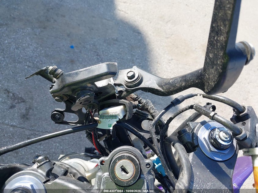 2002 Honda Cbr900 Rr VIN: JH2SC50072M006930 Lot: 43371064