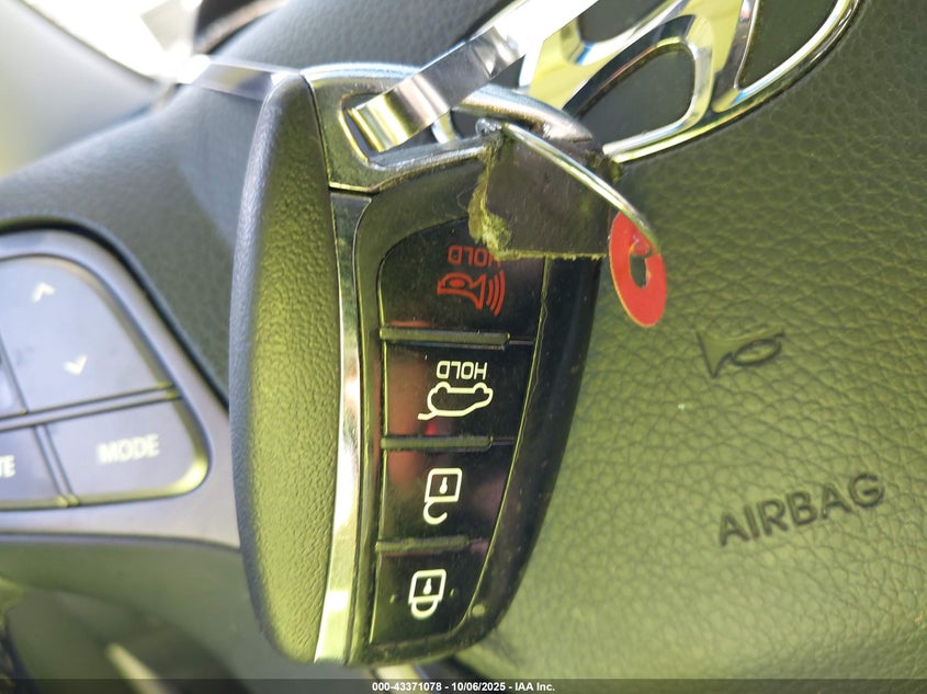 2017 HYUNDAI SANTA FE SE KM8SN4HF5HU175273