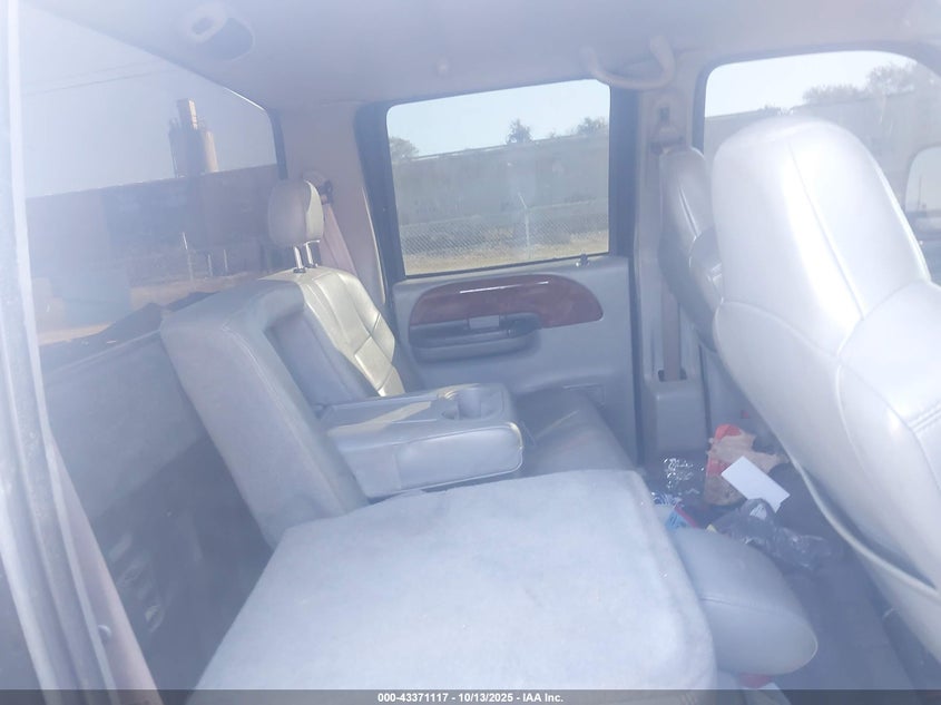 2004 Ford F-250 Lariat/Xl/Xlt VIN: 1FTNW21P14EA13232 Lot: 43371117