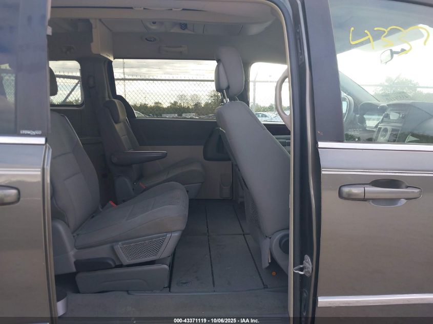 2010 Chrysler Town & Country Touring VIN: 2A4RR5D12AR300279 Lot: 43371119