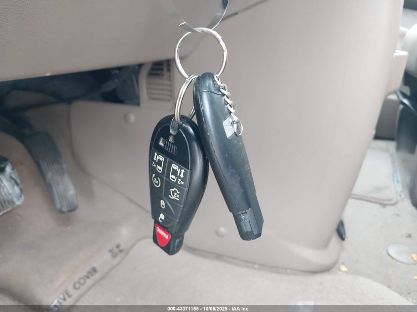 2015 Chrysler Town & Country Touring VIN: 2C4RC1BG0FR731153 Lot: 43371155