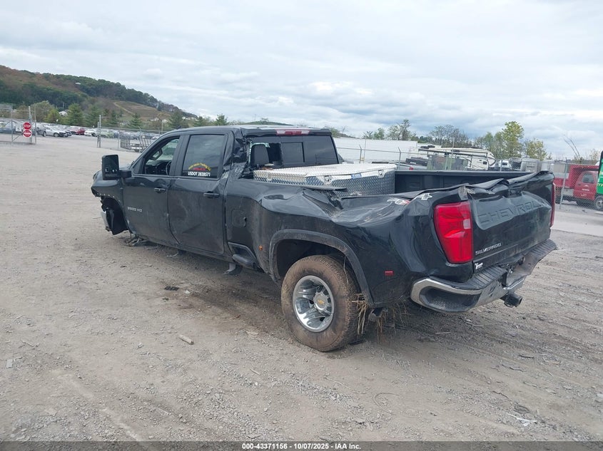 1GC4KTEYXSF109206 2025 CHEVROLET SILVERADO photo no. 3