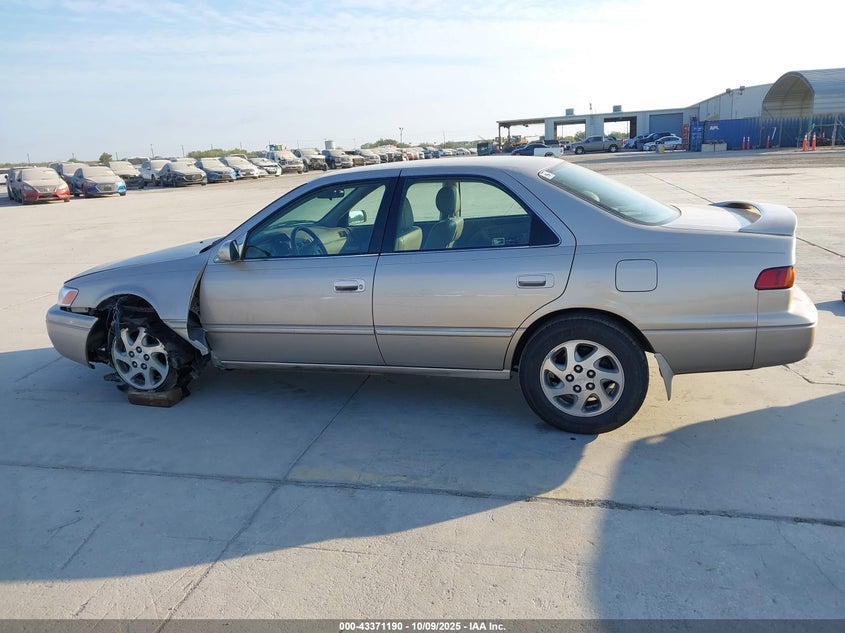 1998 Toyota Camry Xle V6 VIN: JT2BF28KXW0092261 Lot: 43371190