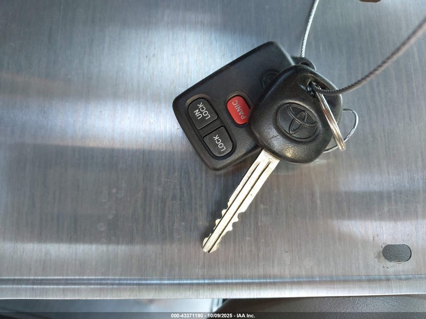 1998 Toyota Camry Xle V6 VIN: JT2BF28KXW0092261 Lot: 43371190