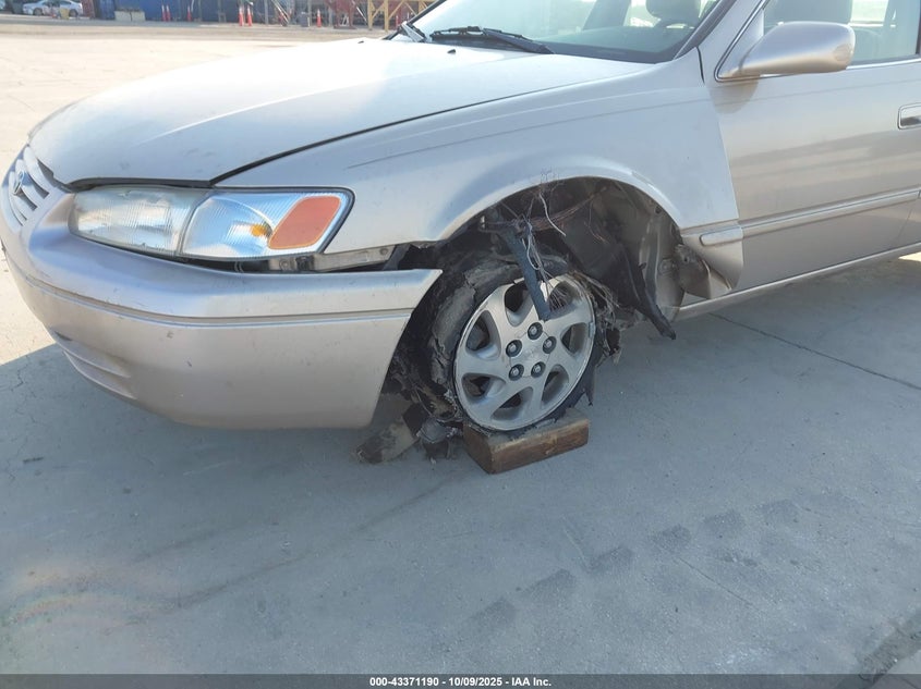 1998 Toyota Camry Xle V6 VIN: JT2BF28KXW0092261 Lot: 43371190