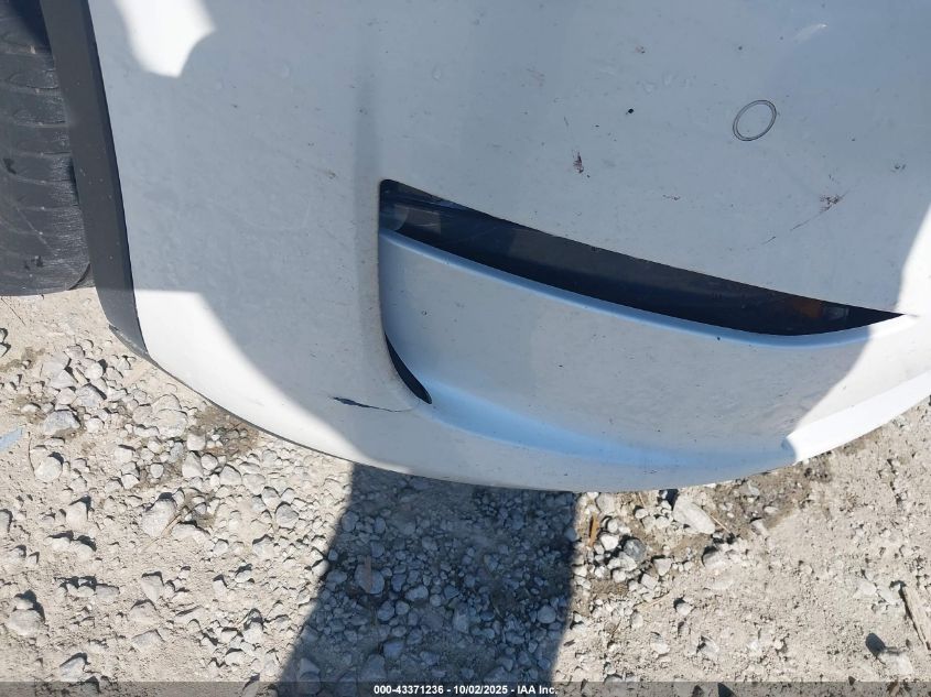 2021 Tesla Model Y Long Range Dual Motor All-Wheel Drive VIN: 5YJYGAEE9MF193782 Lot: 43371236