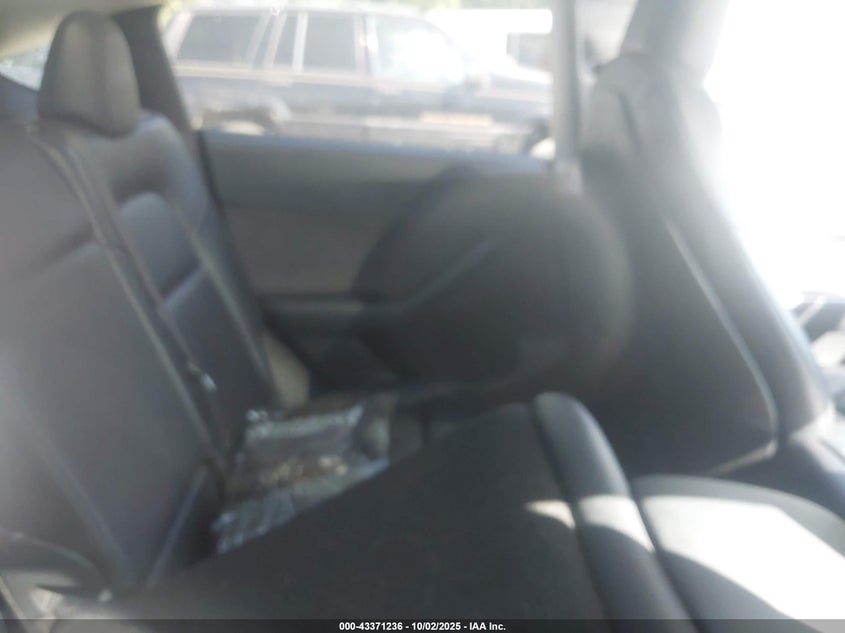 2021 Tesla Model Y Long Range Dual Motor All-Wheel Drive VIN: 5YJYGAEE9MF193782 Lot: 43371236