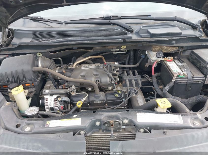 2010 Volkswagen Routan Se VIN: 2V4RW3D18AR296215 Lot: 43371282