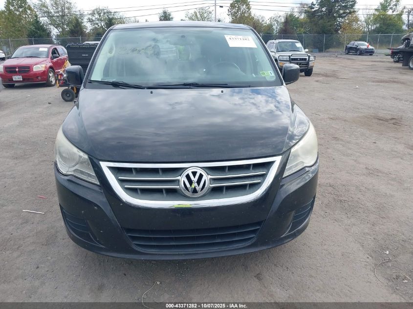 2010 Volkswagen Routan Se VIN: 2V4RW3D18AR296215 Lot: 43371282