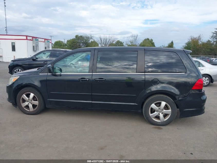 2010 Volkswagen Routan Se VIN: 2V4RW3D18AR296215 Lot: 43371282