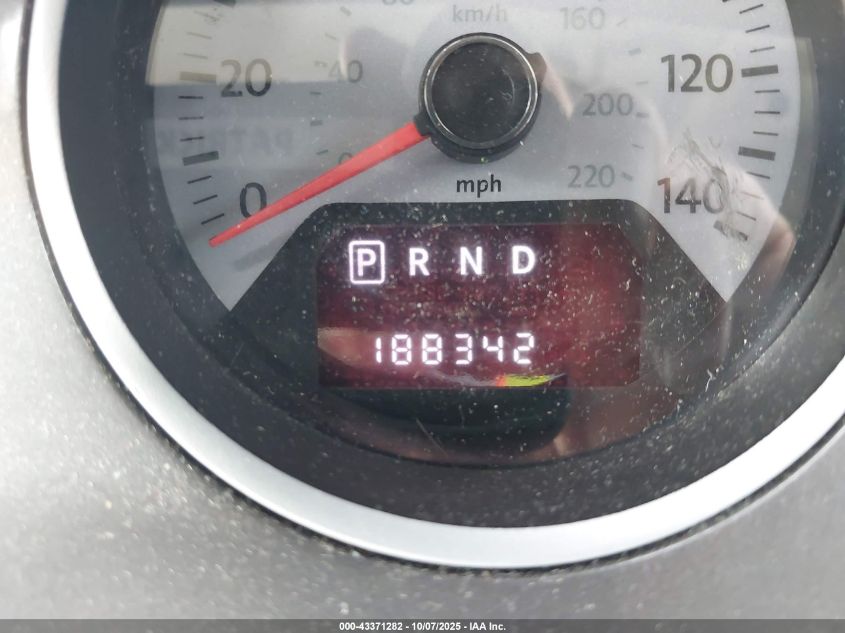 2010 Volkswagen Routan Se VIN: 2V4RW3D18AR296215 Lot: 43371282