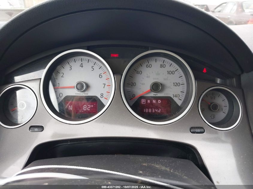 2010 Volkswagen Routan Se VIN: 2V4RW3D18AR296215 Lot: 43371282