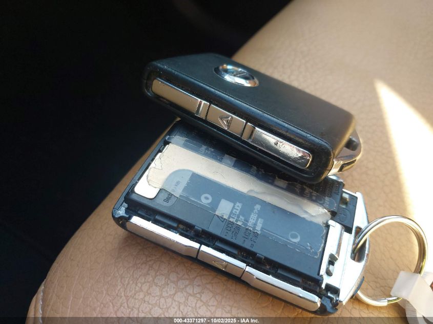 2016 Volvo Xc90 T6 Momentum VIN: YV4A22PK3G1025218 Lot: 43371297