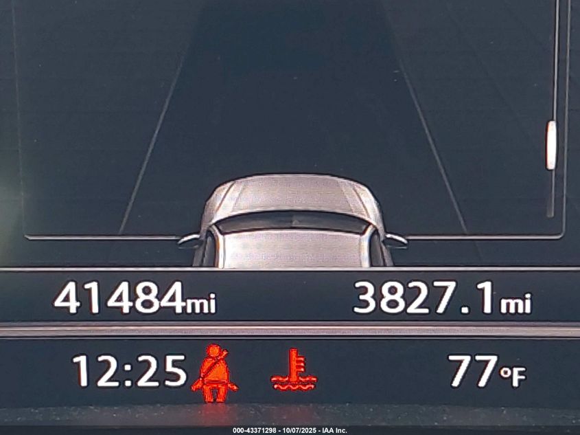 2018 Audi A4 2.0T Premium/2.0T Tech Premium VIN: WAUENAF40JN010083 Lot: 43371298