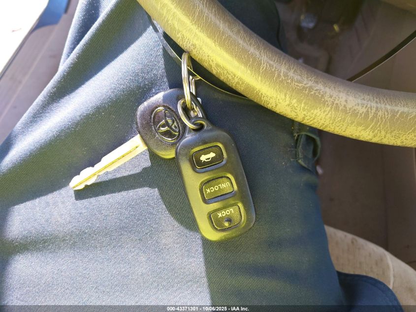 2003 Toyota Camry Xle VIN: 4T1BE32K53U681288 Lot: 43371301