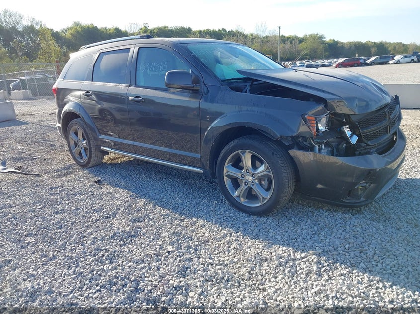DODGE JOURNEY CROSSROAD PLUS