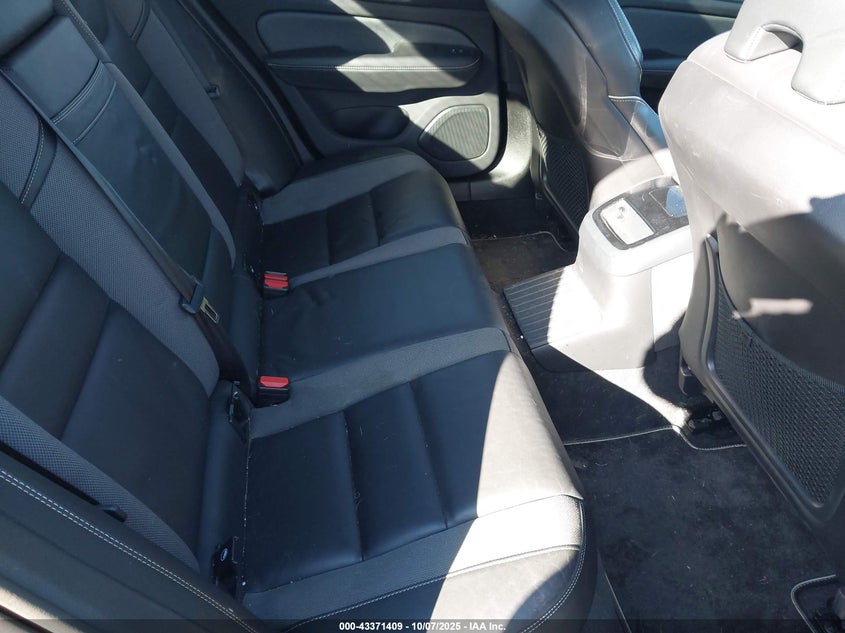 2019 VOLVO S60 HYBRID T8 R-DESIGN 7JRBR0FMXKG018414