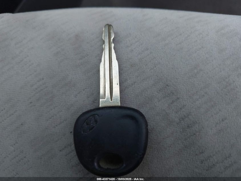 2005 Hyundai Elantra Gls/Gt VIN: KMHDN46D55U939385 Lot: 43371420