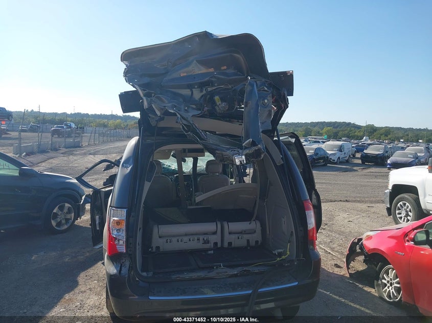 2011 Chrysler Town & Country Touring VIN: 2A4RR5DG4BR649188 Lot: 43371452