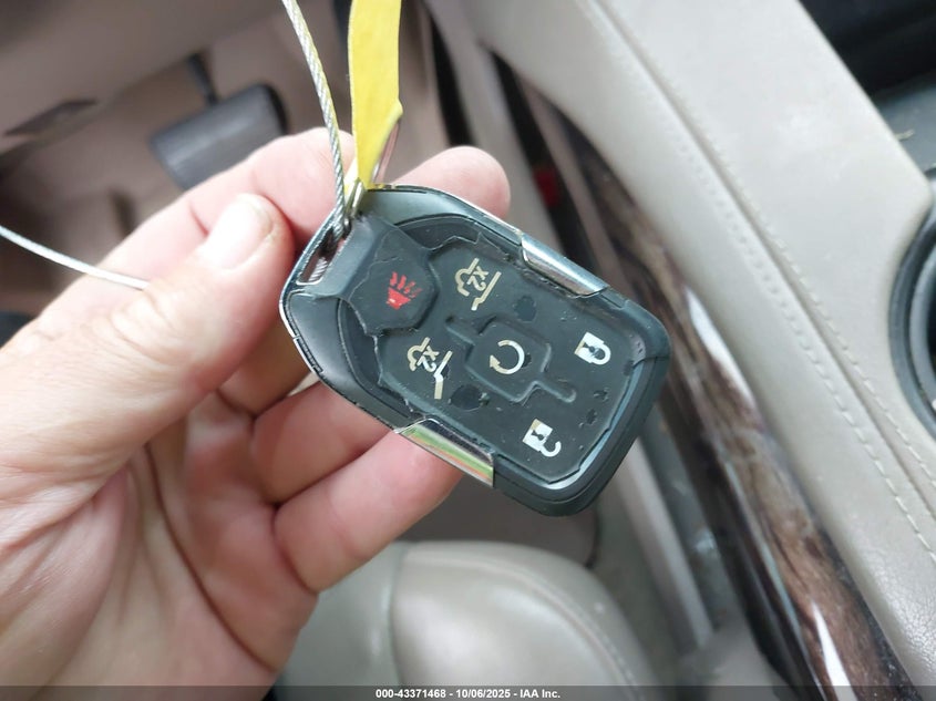 2016 GMC YUKON XL SLT 1GKS2GKC2GR338724