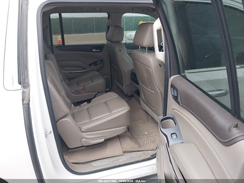 2016 GMC YUKON XL SLT 1GKS2GKC2GR338724